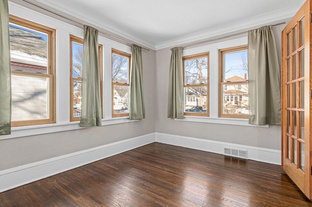 1210 Van Buren Avenue, Saint Paul, MN 55104