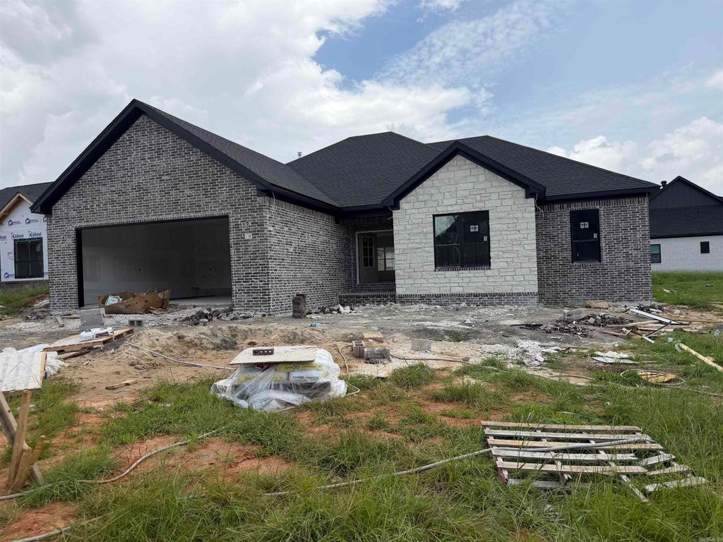 14 Albion Court, Cabot, AR 72023