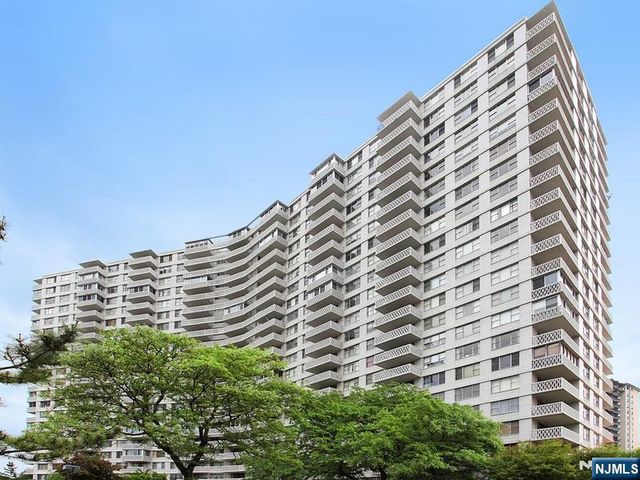 2100 Linwood Avenue 6C, Fort Lee, NJ 07024
