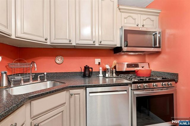 2100 Linwood Avenue 6C, Fort Lee, NJ 07024