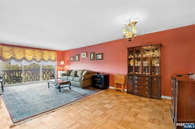 2100 Linwood Avenue 6C, Fort Lee, NJ 07024