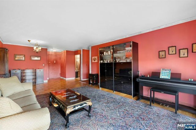 2100 Linwood Avenue 6C, Fort Lee, NJ 07024