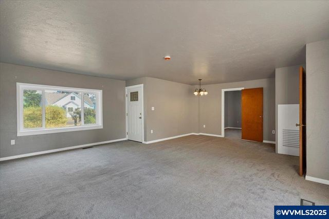 5944 B St SE, Turner, OR 97392