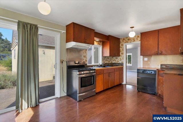 5944 B St SE, Turner, OR 97392