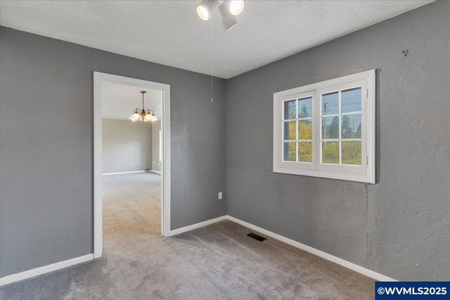 5944 B St SE, Turner, OR 97392