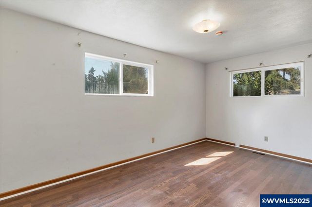 5944 B St SE, Turner, OR 97392
