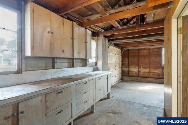 5944 B St SE, Turner, OR 97392