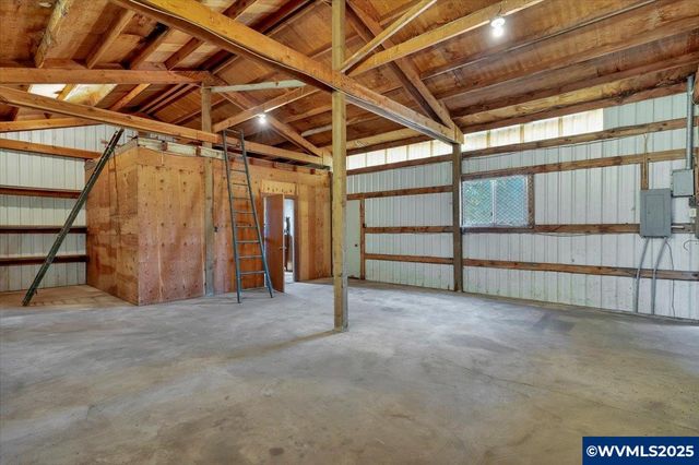 5944 B St SE, Turner, OR 97392