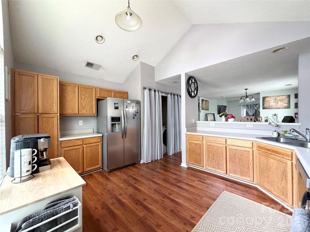 10206 University Park Lane, Charlotte, NC 28213
