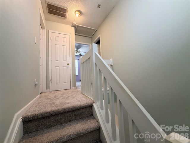 10206 University Park Lane, Charlotte, NC 28213