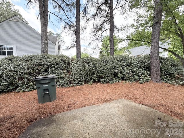 10206 University Park Lane, Charlotte, NC 28213