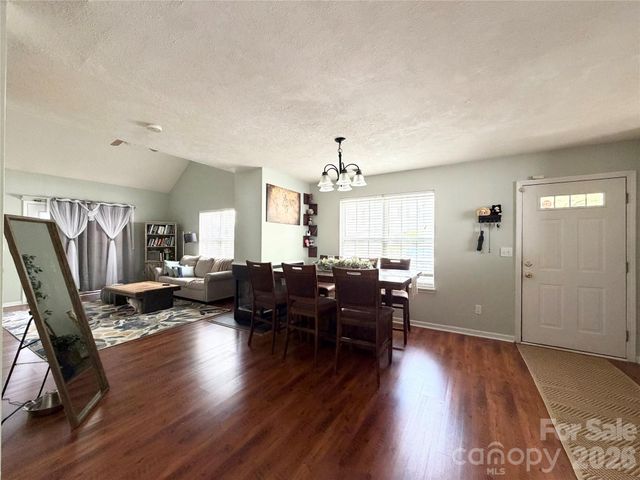 10206 University Park Lane, Charlotte, NC 28213