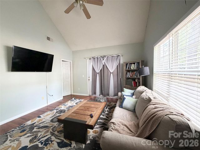 10206 University Park Lane, Charlotte, NC 28213