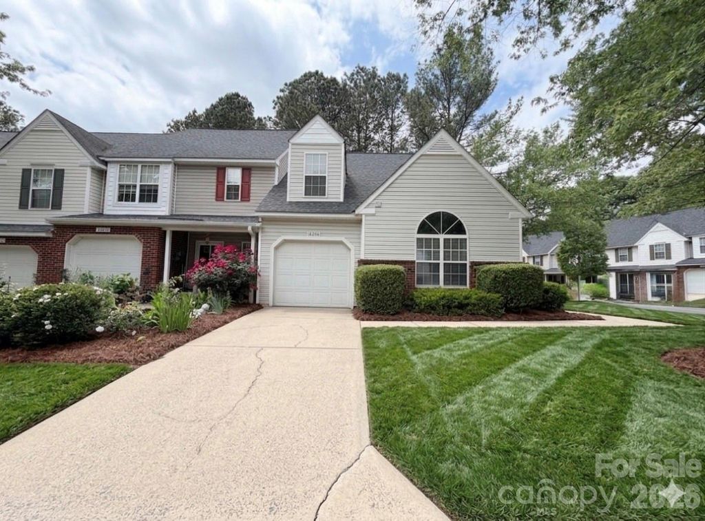 10206 University Park Lane, Charlotte, NC 28213