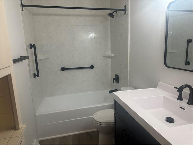 12508 E 46th Terrace S, Independence, MO 64055