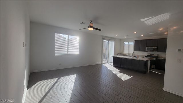 1121 Cliff Castle Avenue, North Las Vegas, NV 89081