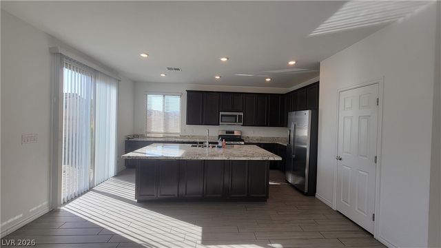 1121 Cliff Castle Avenue, North Las Vegas, NV 89081