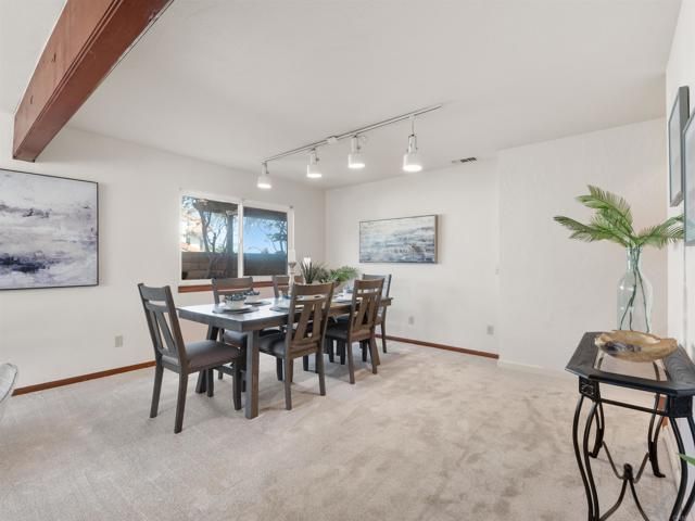 2646 Unicornio St, Carlsbad, CA 92009