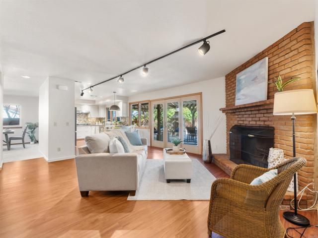 2646 Unicornio St, Carlsbad, CA 92009