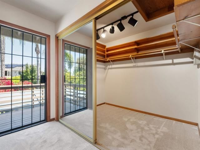 2646 Unicornio St, Carlsbad, CA 92009