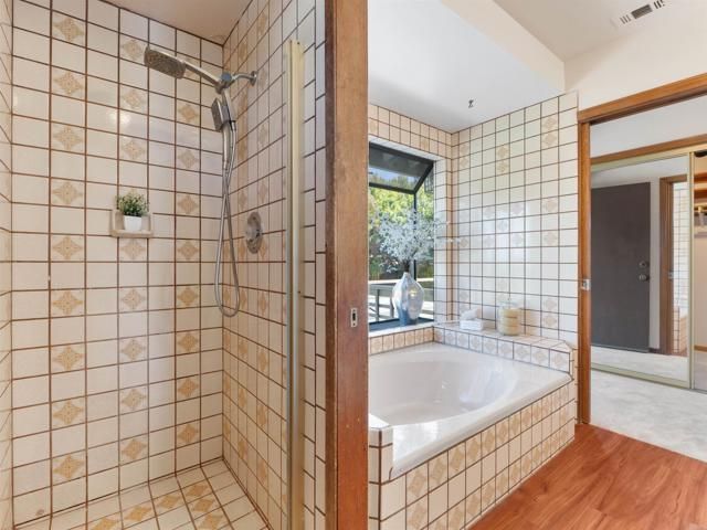 2646 Unicornio St, Carlsbad, CA 92009