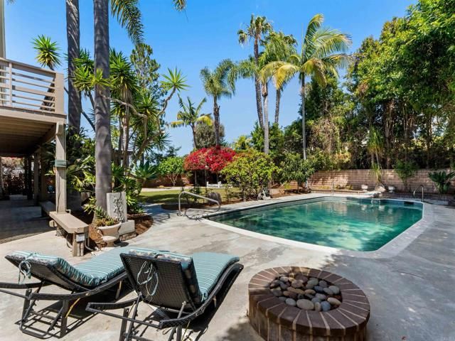 2646 Unicornio St, Carlsbad, CA 92009