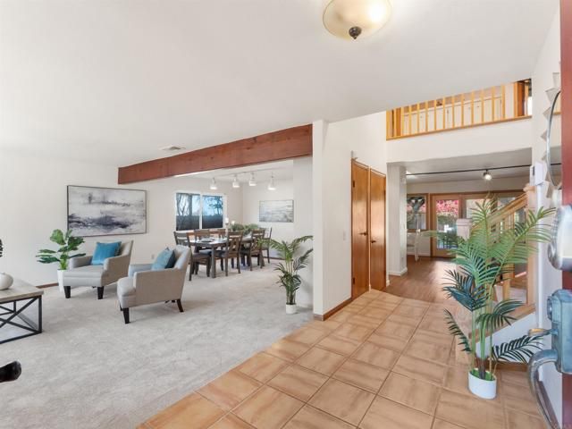 2646 Unicornio St, Carlsbad, CA 92009