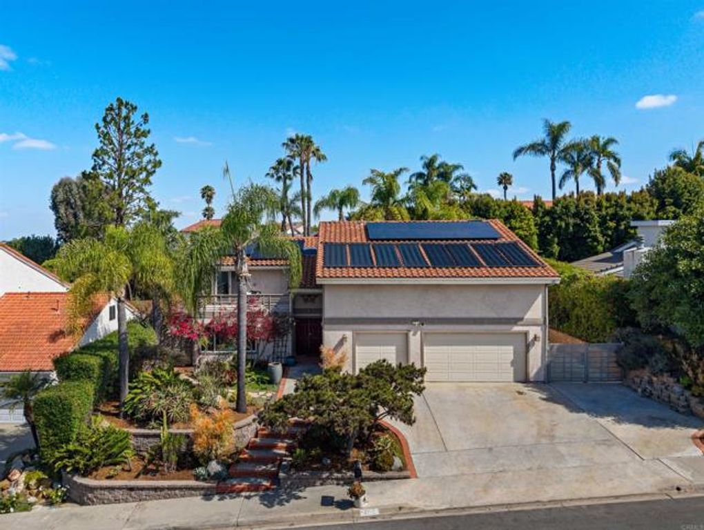2646 Unicornio St, Carlsbad, CA 92009