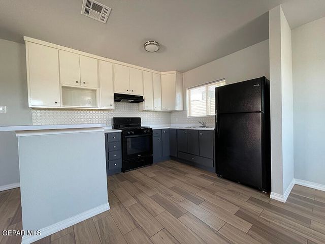9467 Landry McKee Lane B, El Paso, TX 79907
