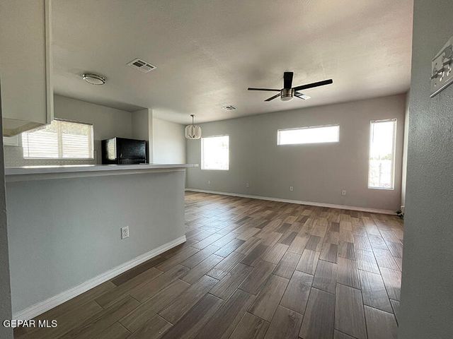 9467 Landry McKee Lane B, El Paso, TX 79907