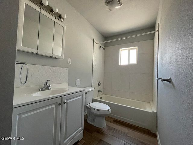 9467 Landry McKee Lane B, El Paso, TX 79907