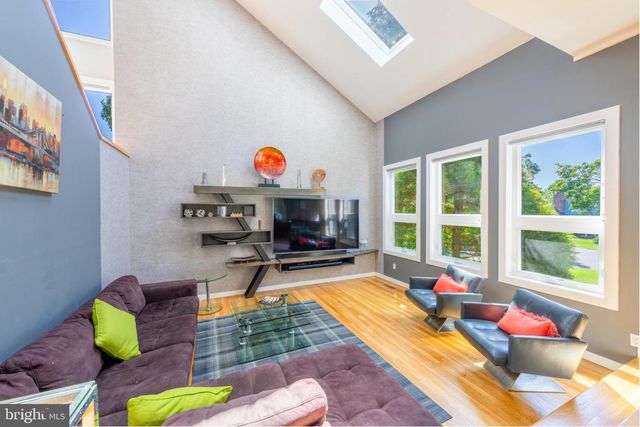 1488 SHELBURNE CT, Allentown, PA 18104