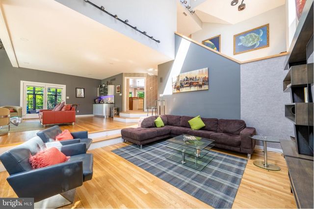 1488 SHELBURNE CT, Allentown, PA 18104