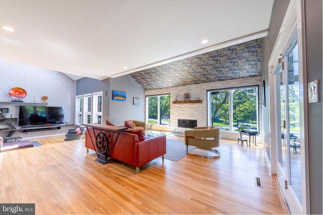 1488 SHELBURNE CT, Allentown, PA 18104