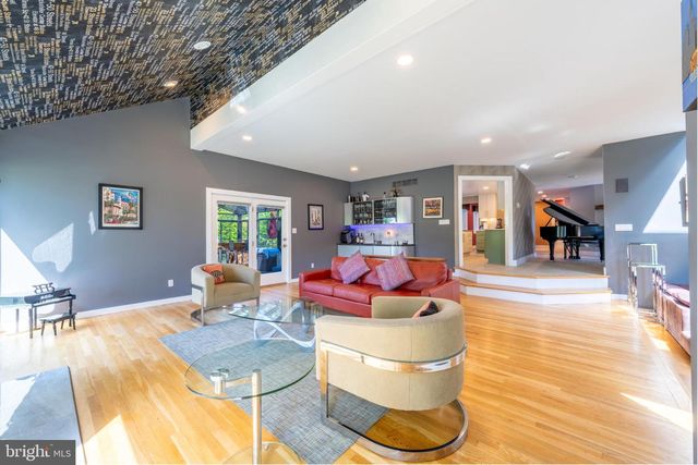 1488 SHELBURNE CT, Allentown, PA 18104