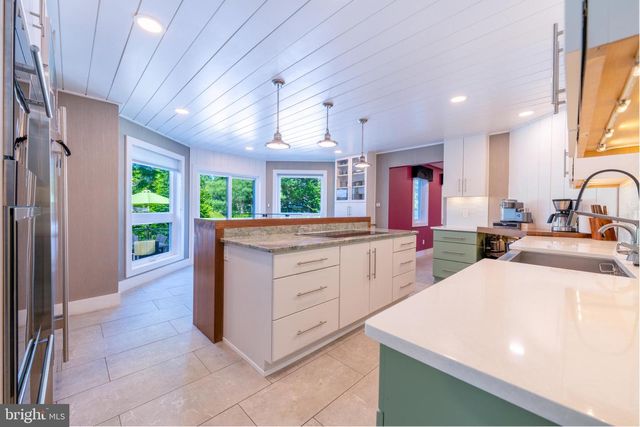 1488 SHELBURNE CT, Allentown, PA 18104