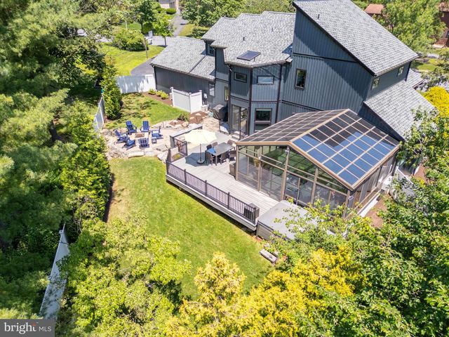 1488 SHELBURNE CT, Allentown, PA 18104