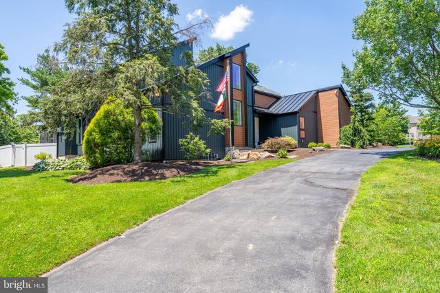 1488 SHELBURNE CT, Allentown, PA 18104