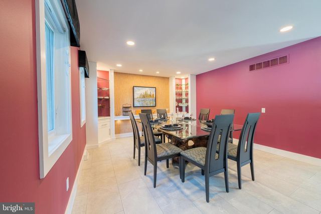 1488 SHELBURNE CT, Allentown, PA 18104