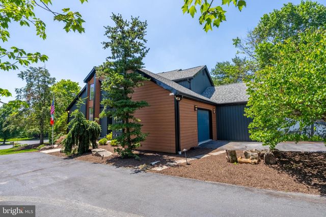 1488 SHELBURNE CT, Allentown, PA 18104