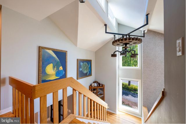 1488 SHELBURNE CT, Allentown, PA 18104