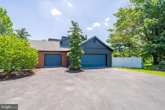 1488 SHELBURNE CT, Allentown, PA 18104