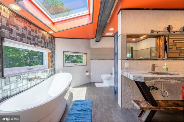 1488 SHELBURNE CT, Allentown, PA 18104