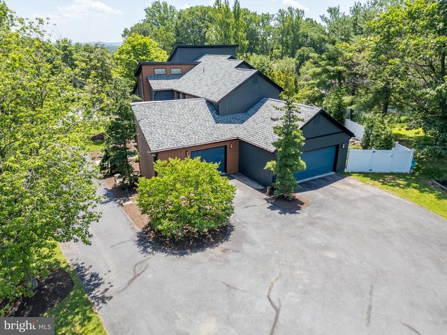 1488 SHELBURNE CT, Allentown, PA 18104