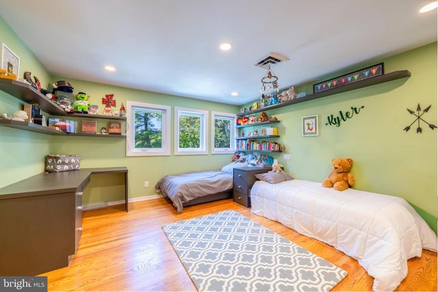 1488 SHELBURNE CT, Allentown, PA 18104