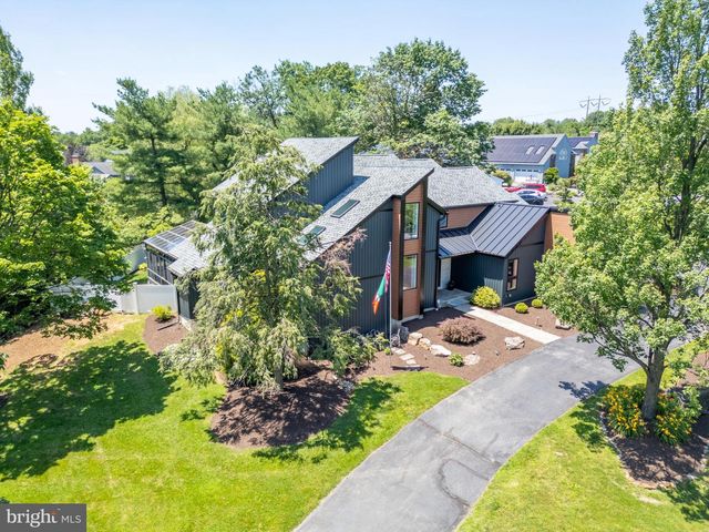 1488 SHELBURNE CT, Allentown, PA 18104