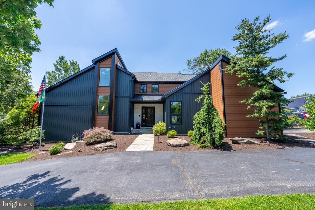 1488 SHELBURNE CT, Allentown, PA 18104