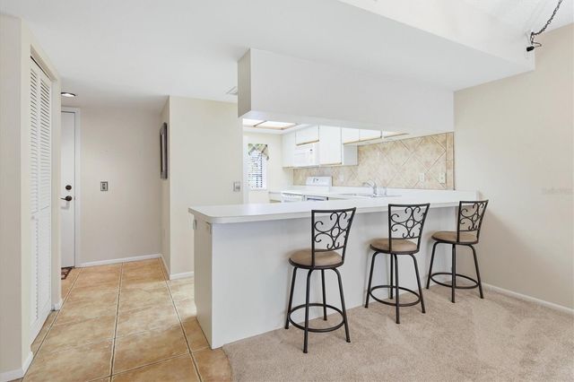 3365 CROSS CREEK DR 3365, Sarasota, FL 34231