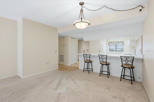 3365 CROSS CREEK DR 3365, Sarasota, FL 34231