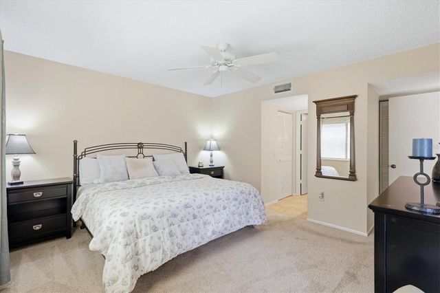 3365 CROSS CREEK DR 3365, Sarasota, FL 34231